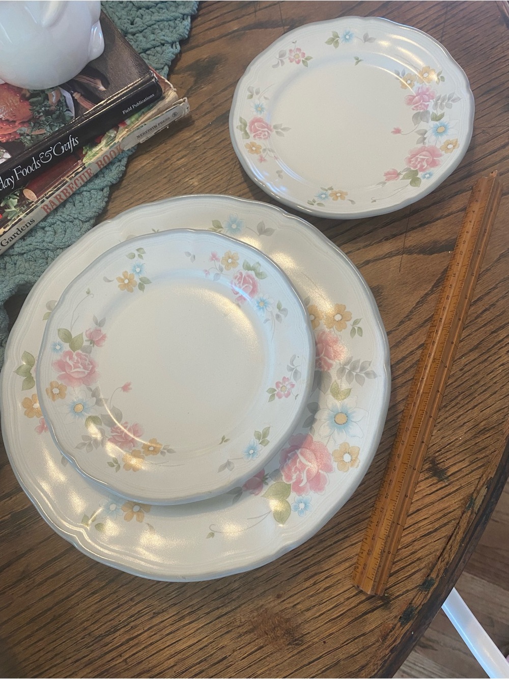 NEWCOR Porcelain Dinner Plate Set - White with Pink & Blue Flowers
